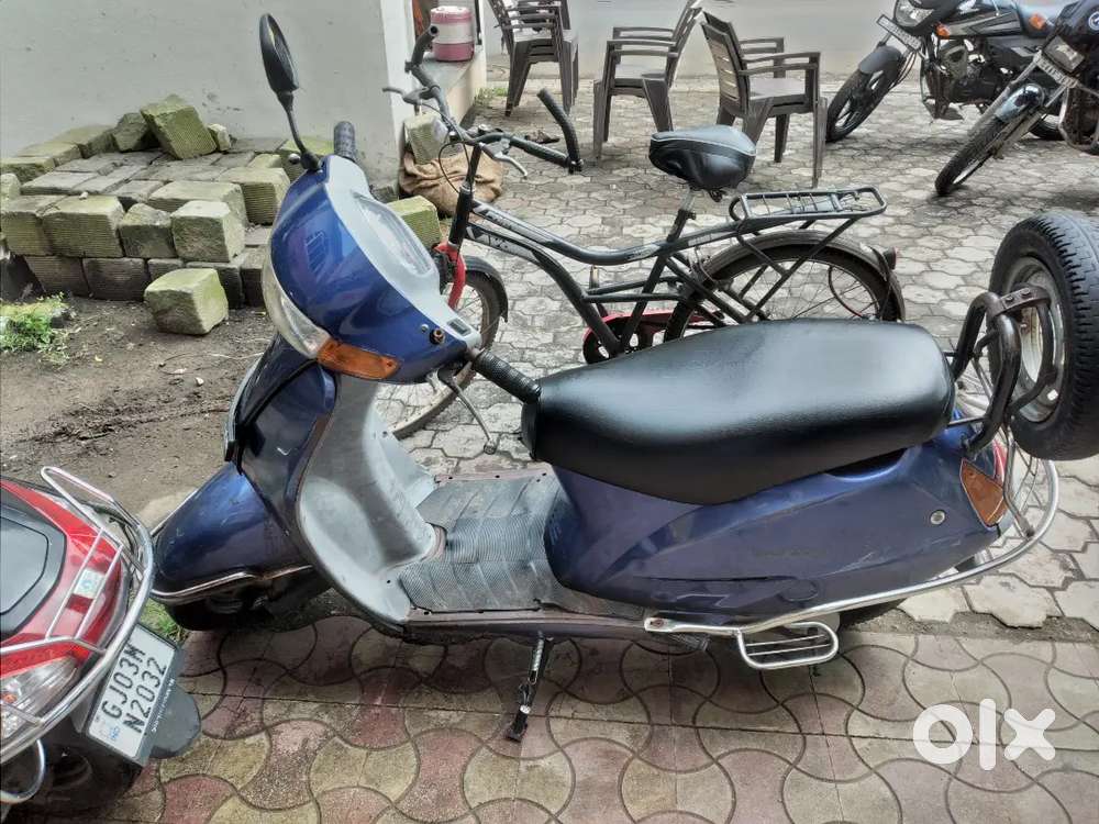 One handed driven and working in good condition