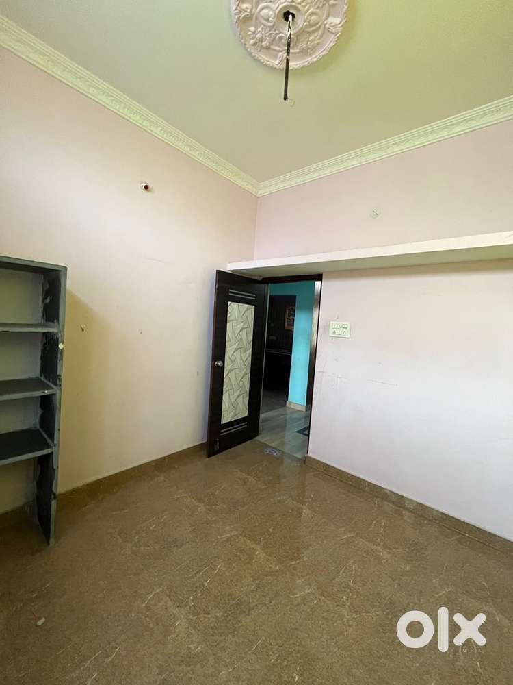 2BHK House for Rent  1st Floor  Veg Family Only