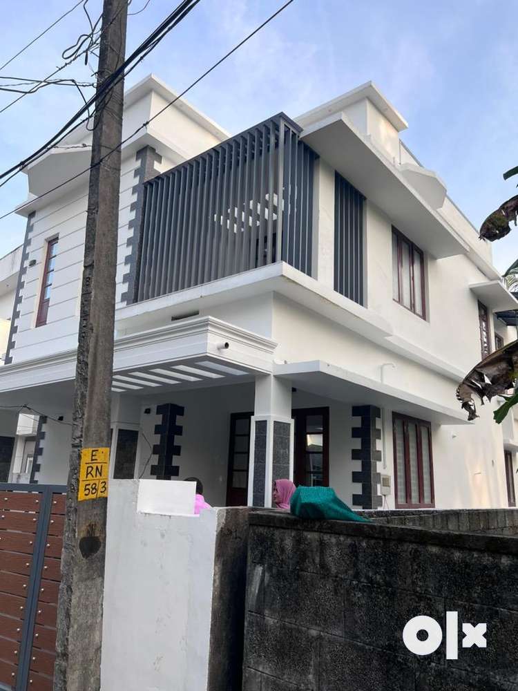 New House for Sale in Thrippunitura