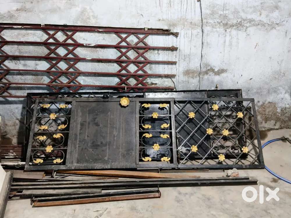 New iron gate
