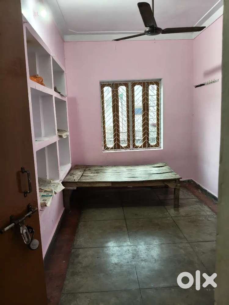 Room available for girls