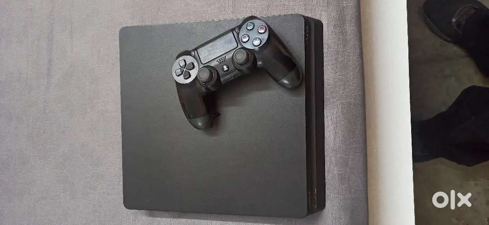 Playstation 4 (1TB)