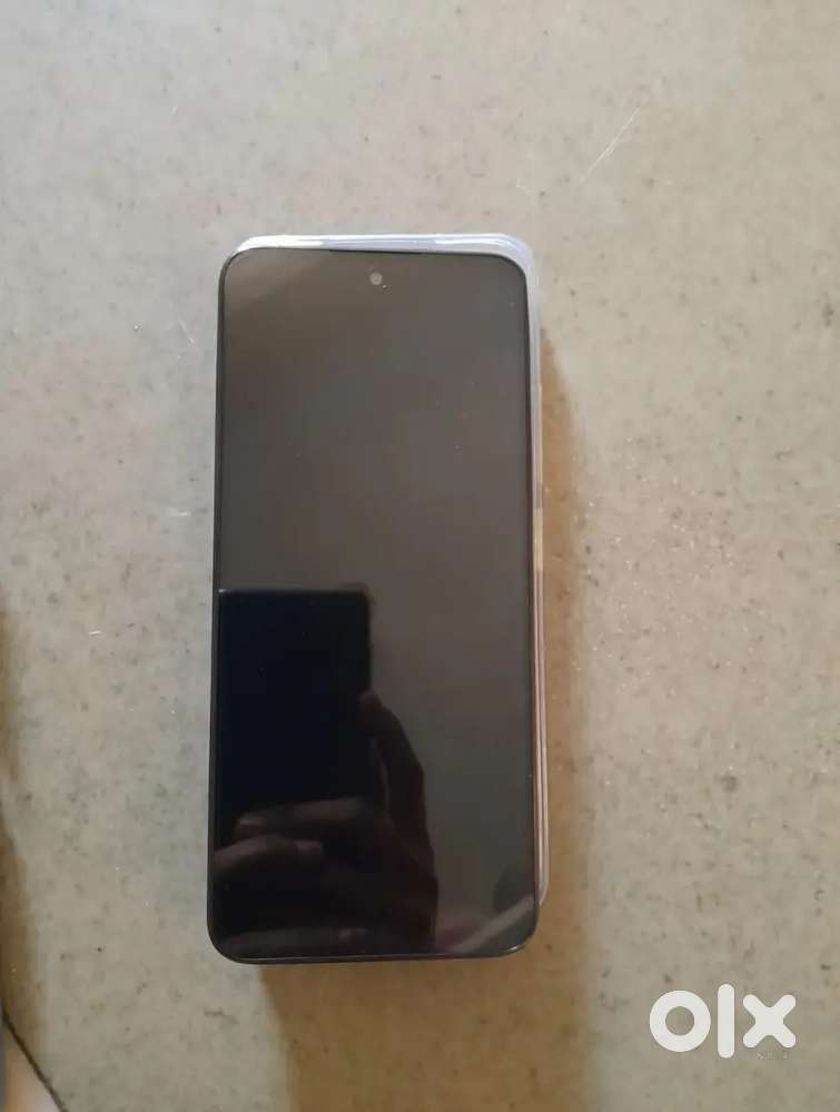 Redmi 12 5g mobile Good condition no single scratchs serious buyers