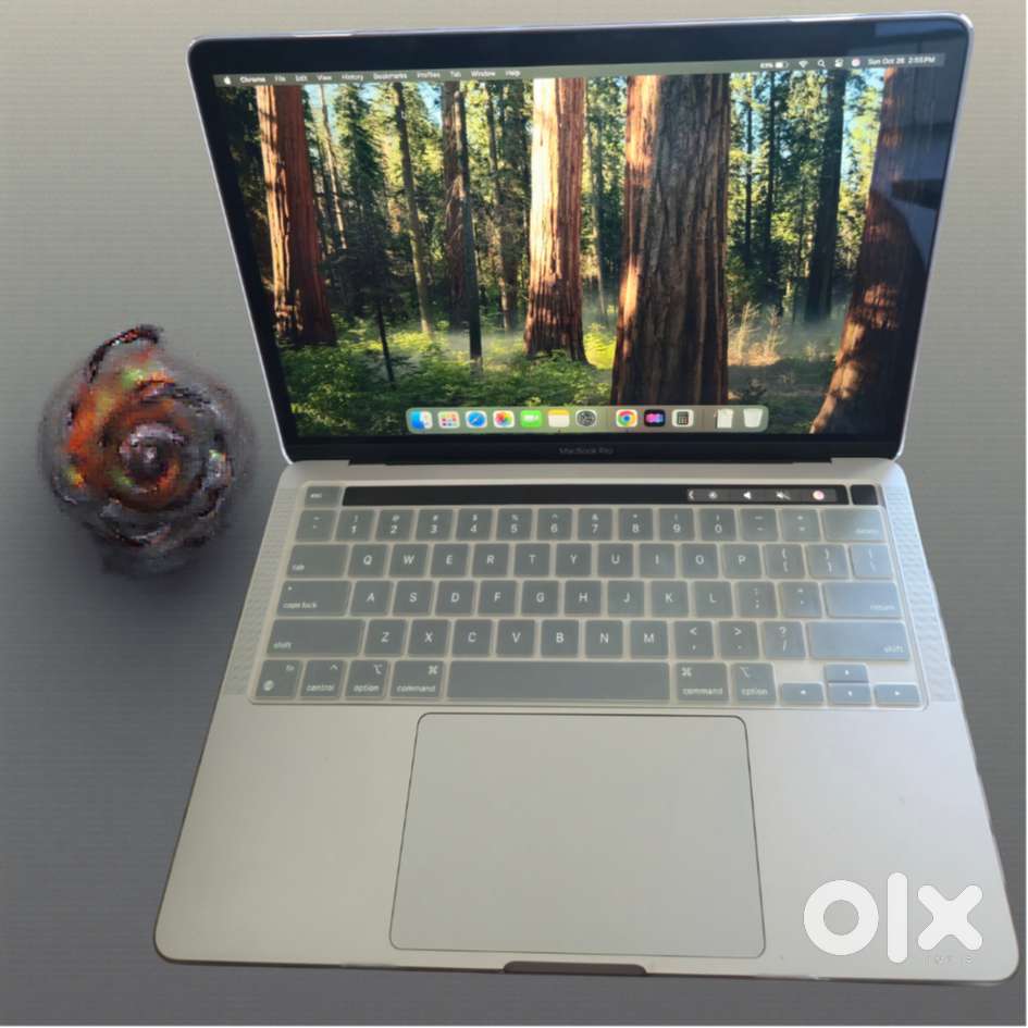 Macbook Pro M2 13 2022 almost new