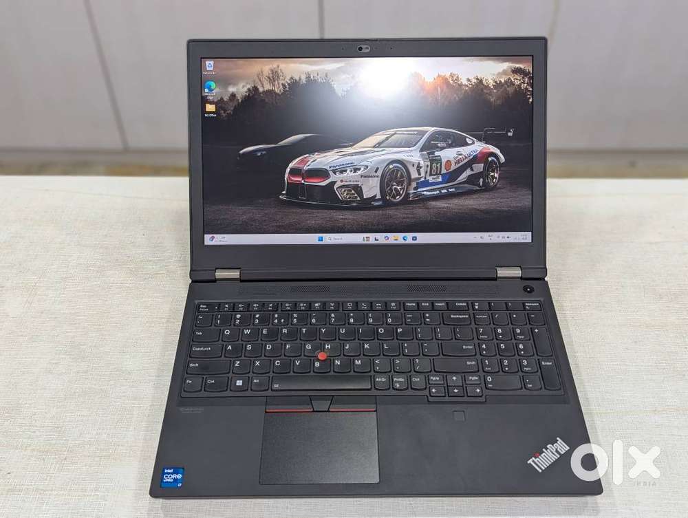 Lenovo Thinkpad P15  i7-11th(H) 32GB RAM 512GB SSD  4GB Nvidia GFX