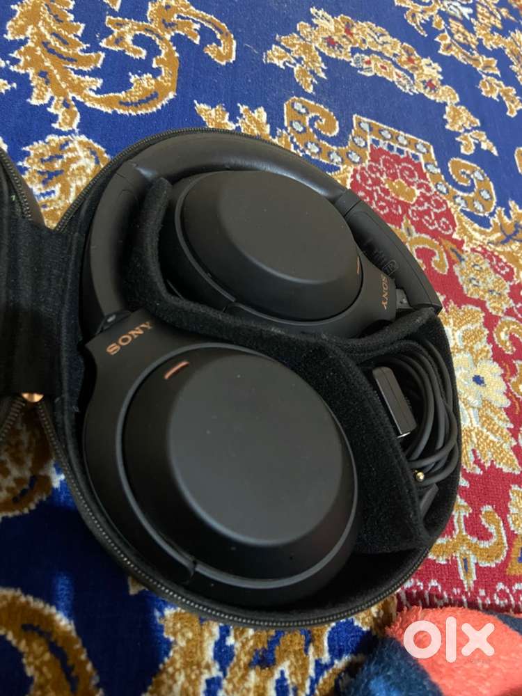 Sony -XM4 Over the ear Headphone