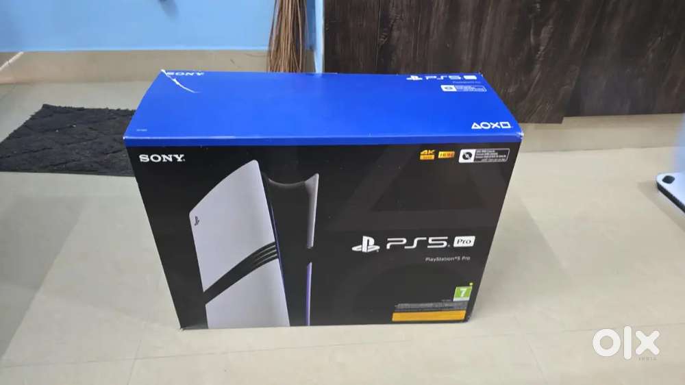 PS5 pro 2months old