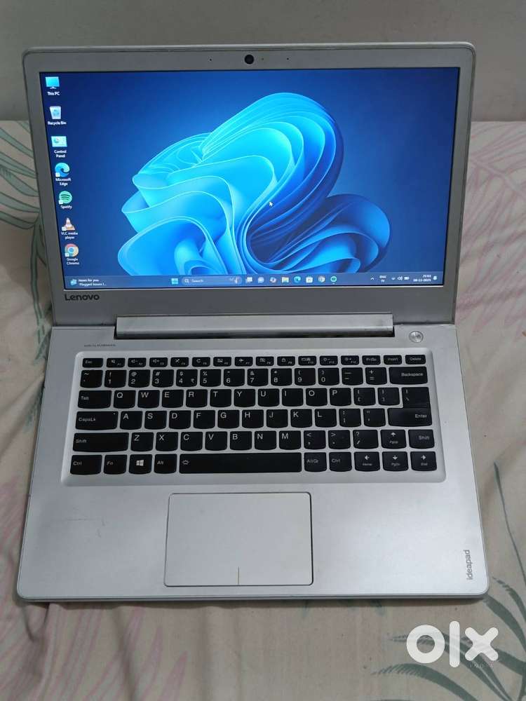 Lenovo Core i5 7th gen slim Laptop 8gb 256gb SSD Home used condition