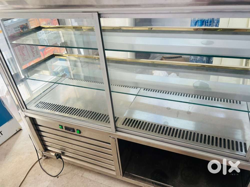 Commercial display freezer