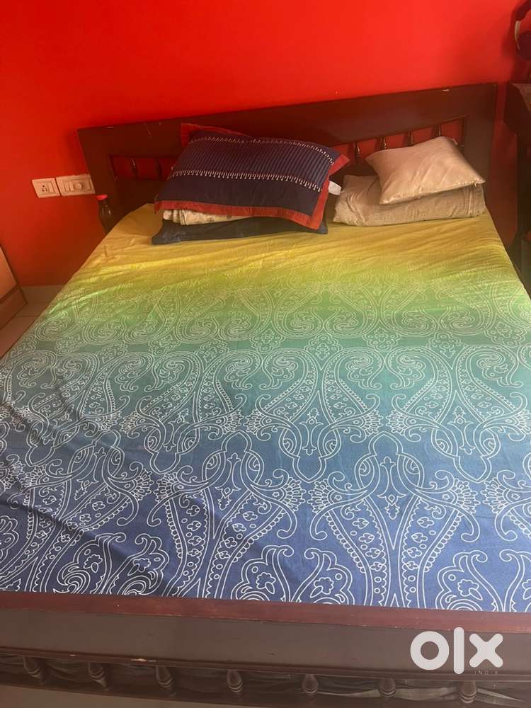 King size bed -without mattress