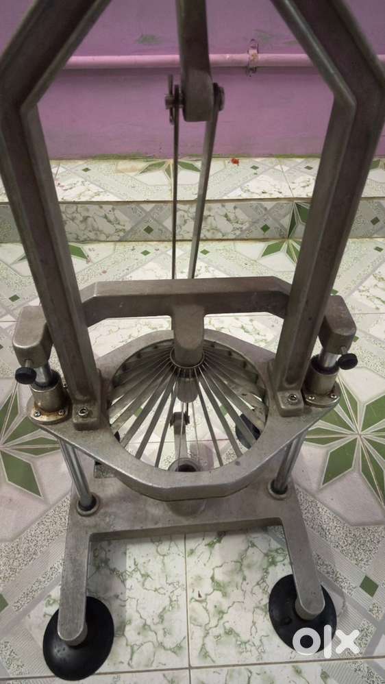 Onion bloom machine