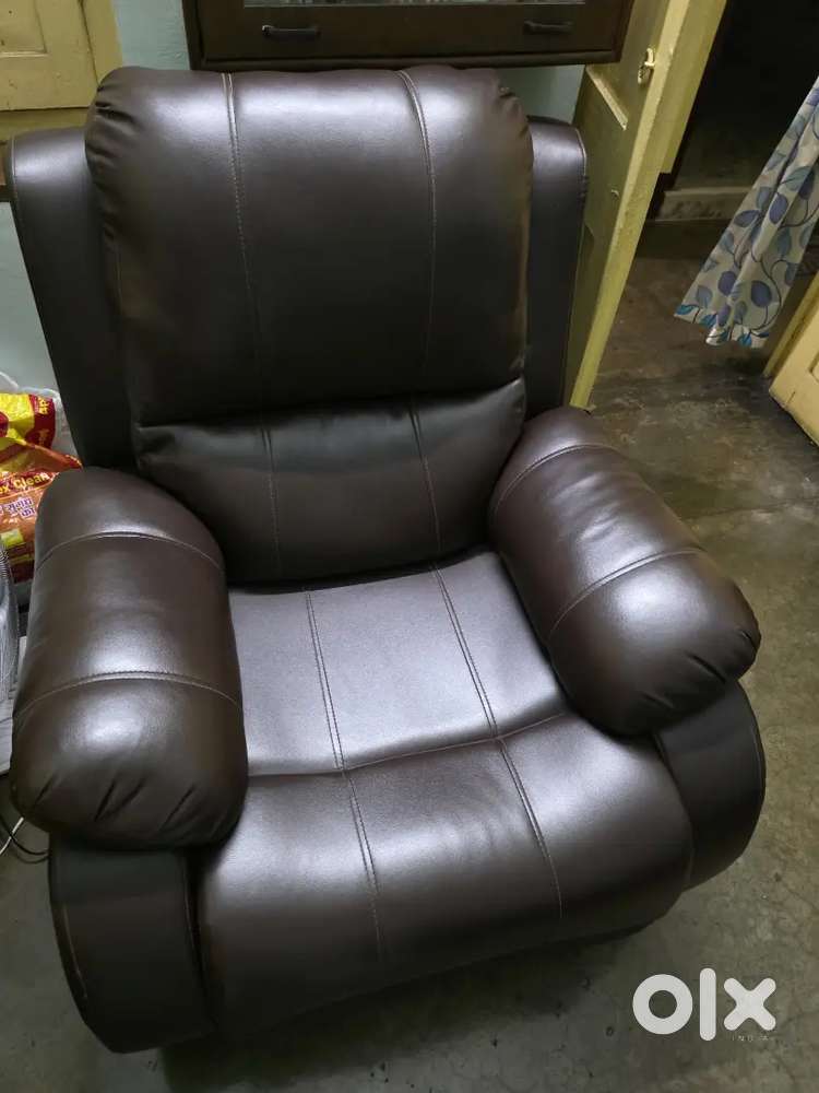 The Couch Cell Motorized Recliner