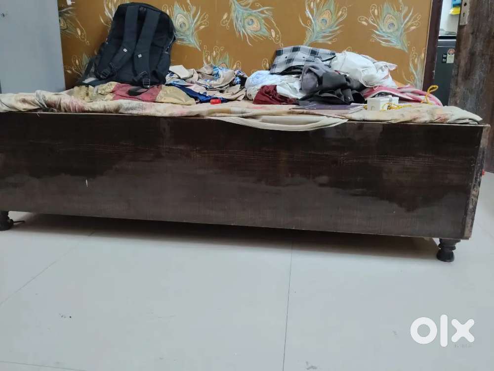 Diwan good condition