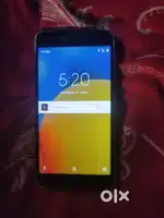 Moto E4 plus