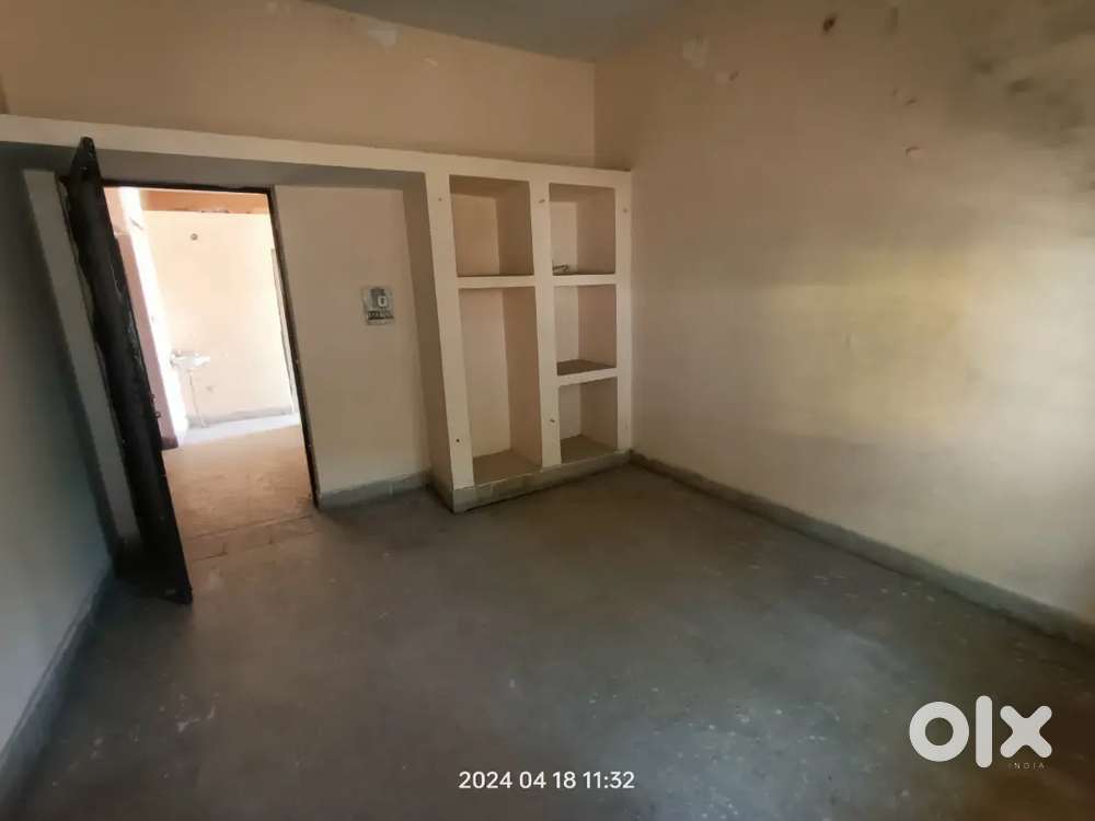 Pg Boys Rent 1800 / Family 2bhk 8000 / Bacholer 10000