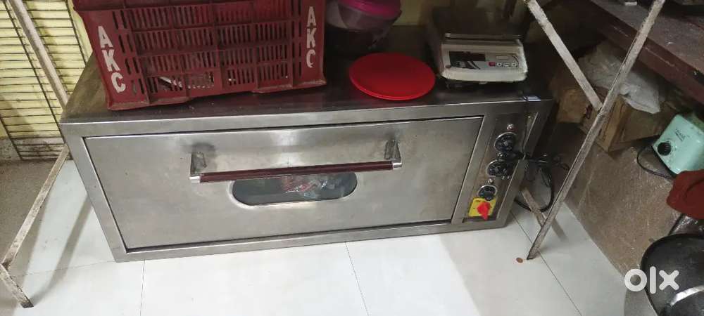 Commercial kitchen appliances