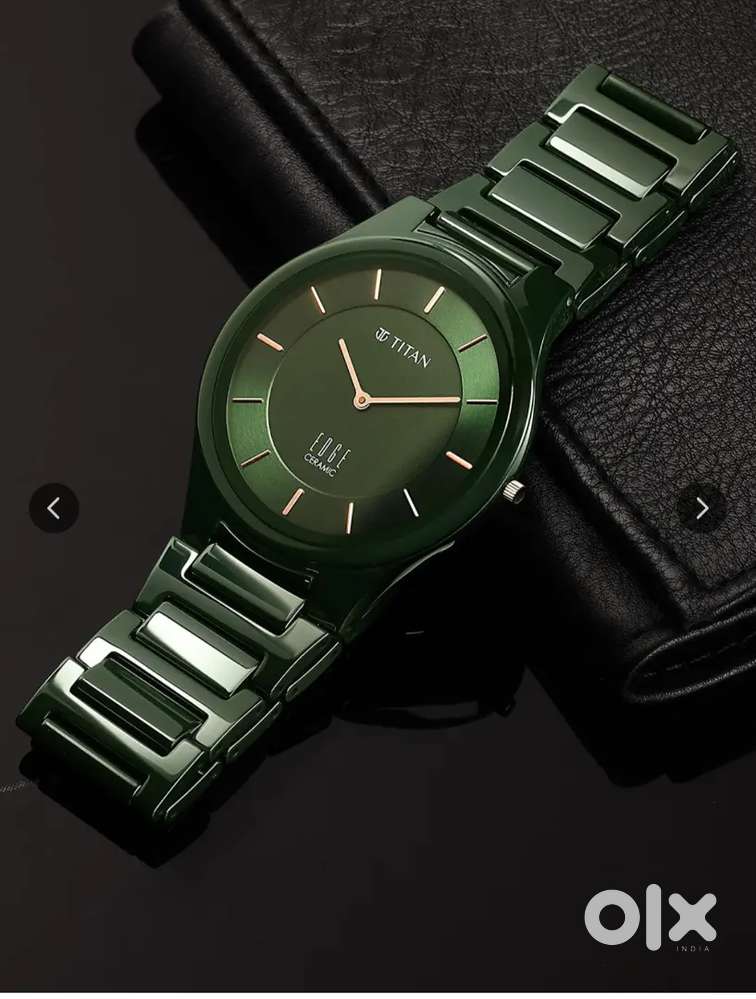 Titan green watch New un use Only Shop wale contact kree