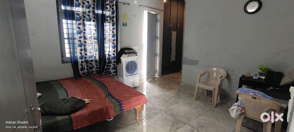 2 bhk with top floor