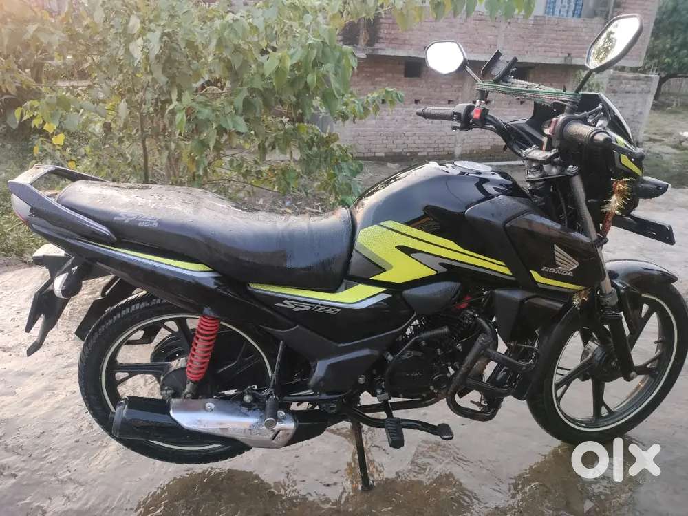 Best bike new condition mai available hai