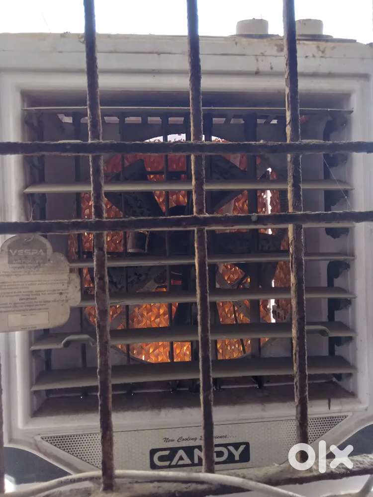 Cooler and it's stand.