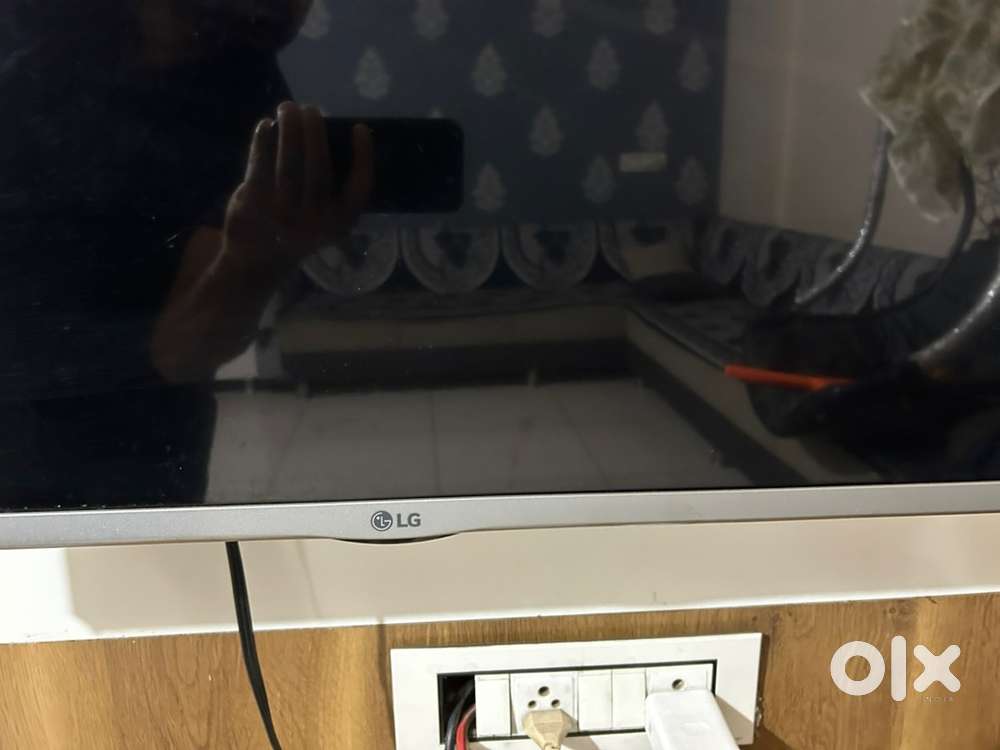 LG 32 smart tv