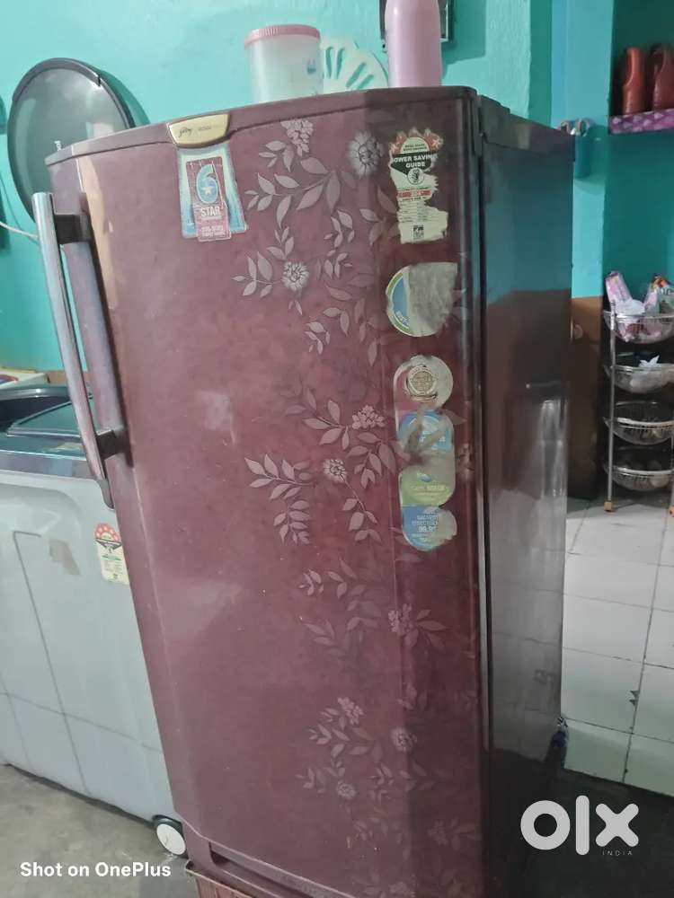sall fridge godrej edge pro