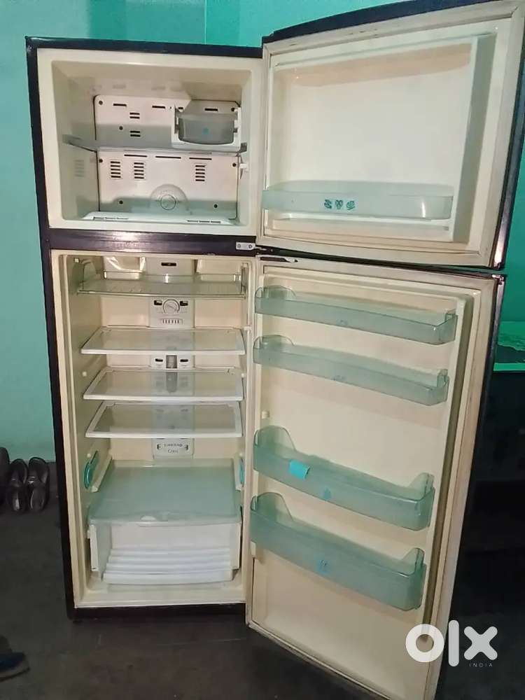 Whirlpool Best condition double door fridge available