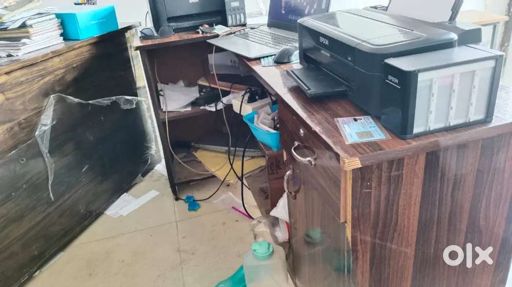 Counter table, L shape Counter Table, Split AC Heavels 1.5 Ton