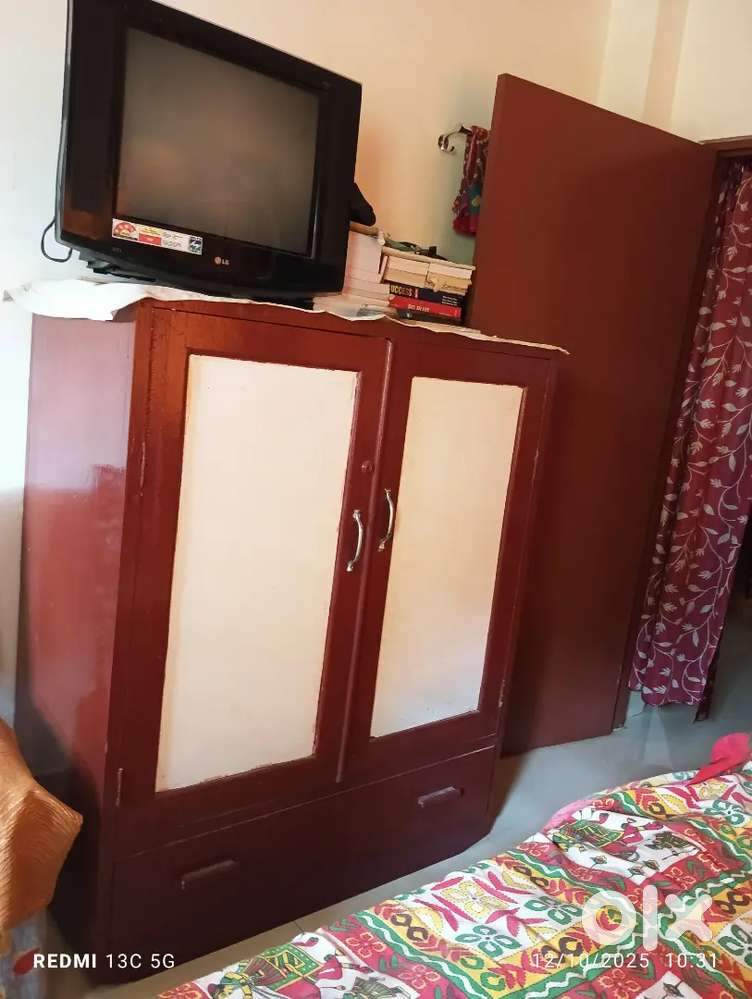 Wooden short almirah