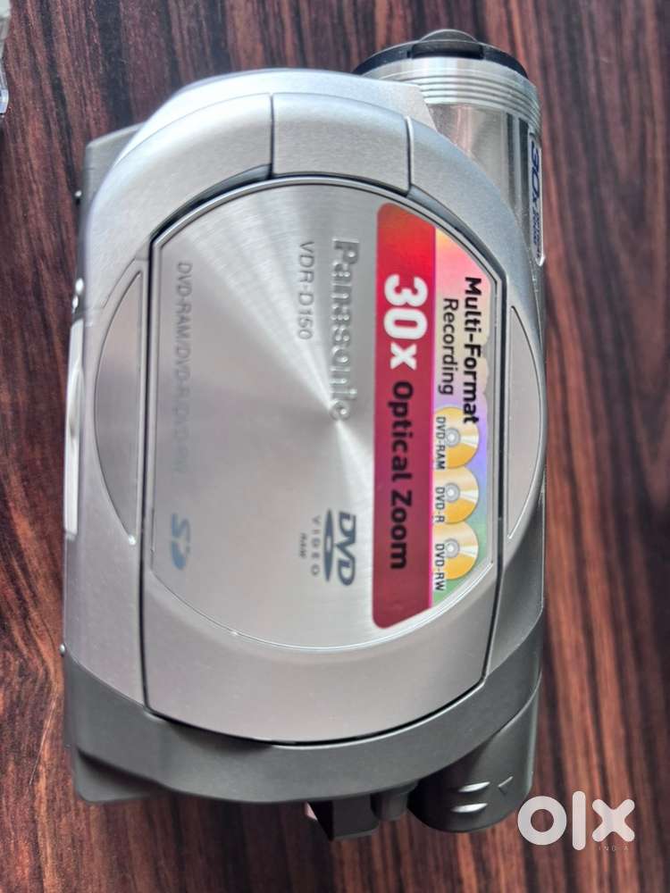 PANASONIC VDR D150 30x optical zoom camcorder in excellent condition