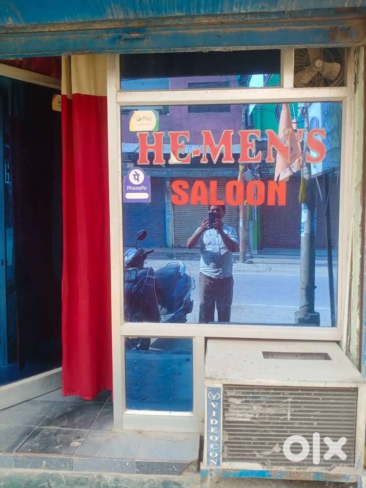 SALOON KARIGAR KI JARURAT HAI