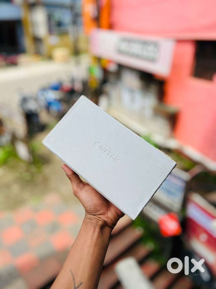 Apple Watch Ultra ( GPS + Cellular ) 49 MM Brand new Condition Fullbox