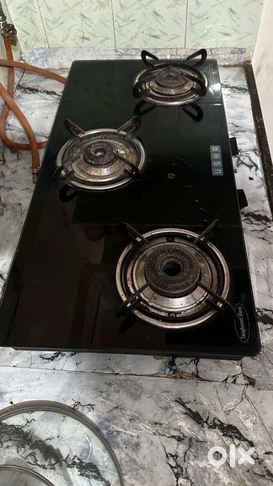 USHA Ebony 3 burner gas stove