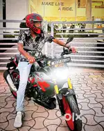 BMW G310R SUPER BIKE TOTALLY MAINTAINED ALSO IT'S MY DREAM BIKE