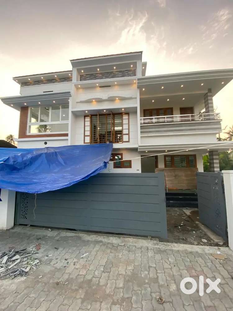 5.cent. 2300sq. 4bed. Nh. Second plot