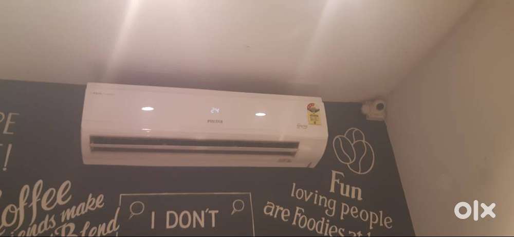 Voltas 2.5 Ton Inverter AC, 3 Years old