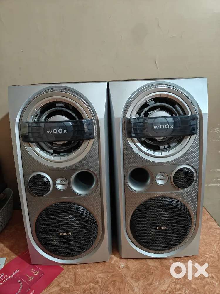 Philips WOOX speakers for sale
