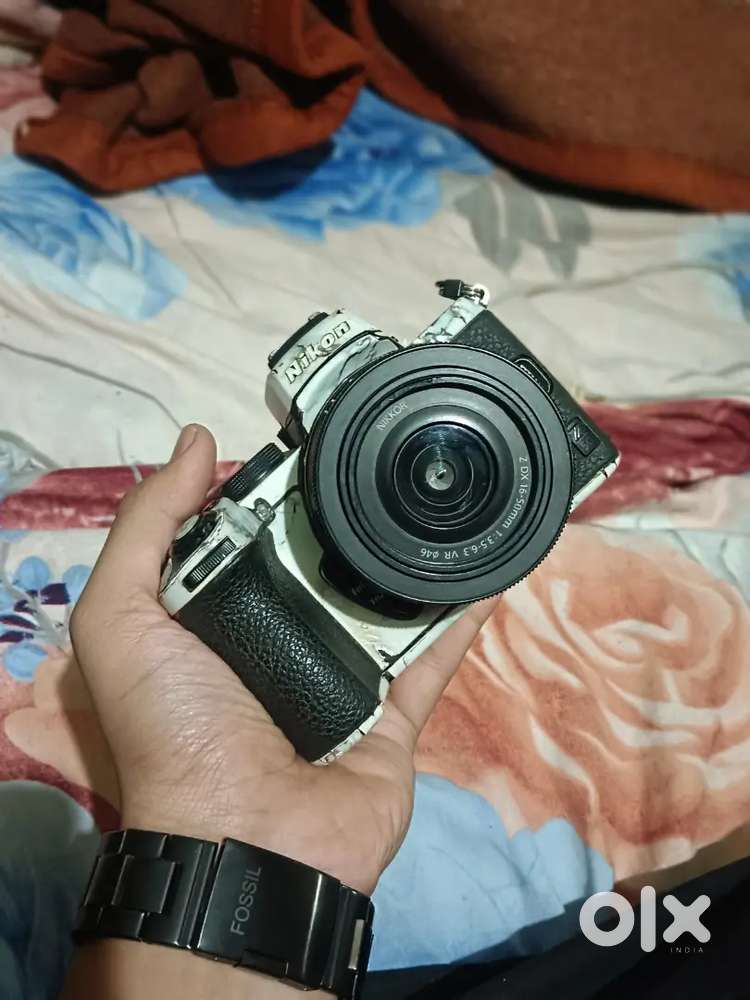 NIKON Z50 Mirrorless Camera Nikkor Z DX 18-140 mm f/3.5-6.3 VR