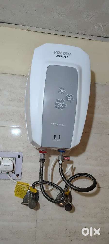 Voltas instant Geyser