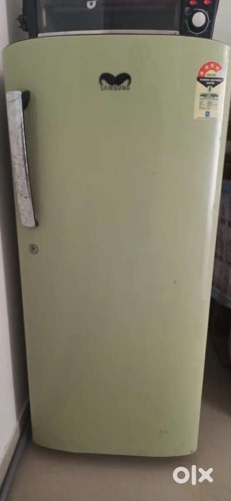 2 Fridges, 1 waching machine