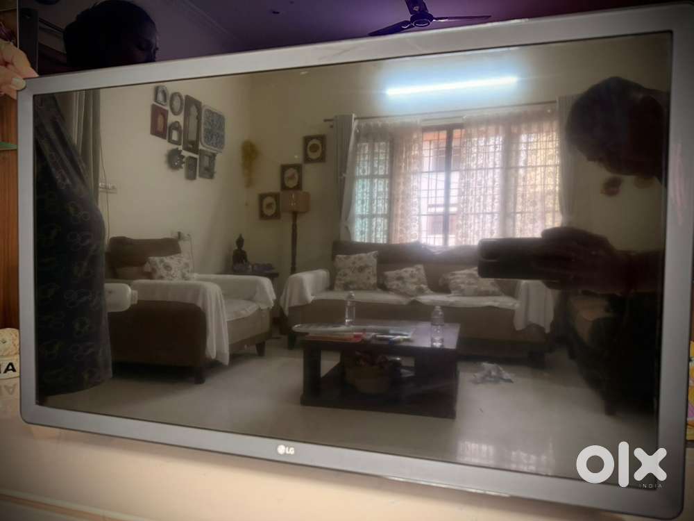 32” LG TV for Sale