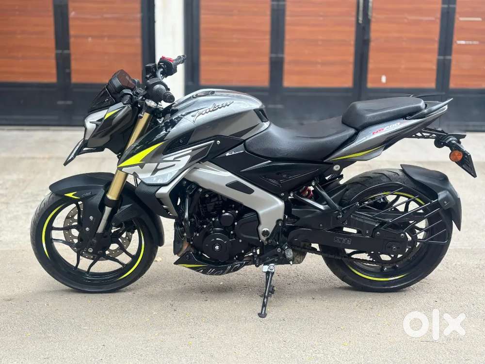 Pulsar NS 400Z first owner 2025 well maintained good condition