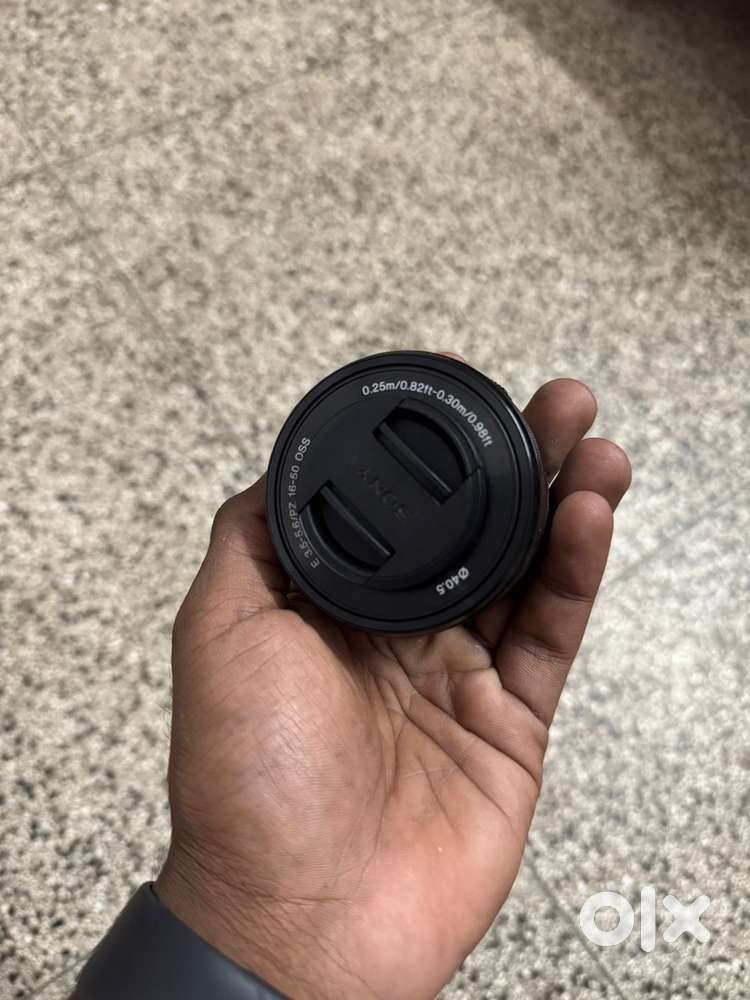 Sony E PZ 16-50mm f/3.5-5.6 OSS Lens