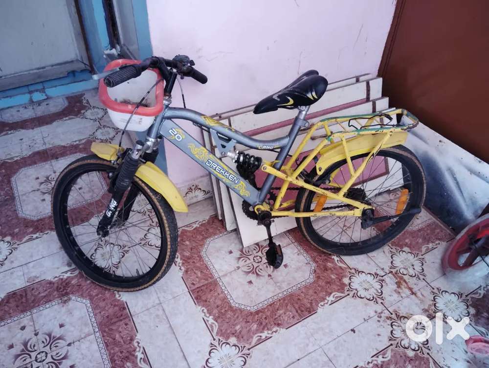 Cycle with shock up in a mint condition