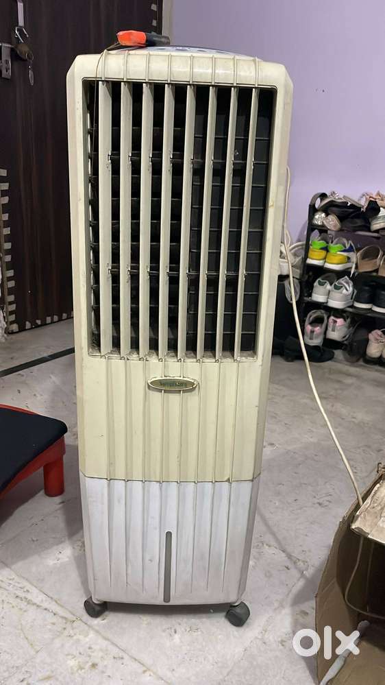 SYMPHONY TOWER COOLER WITH REMOTE