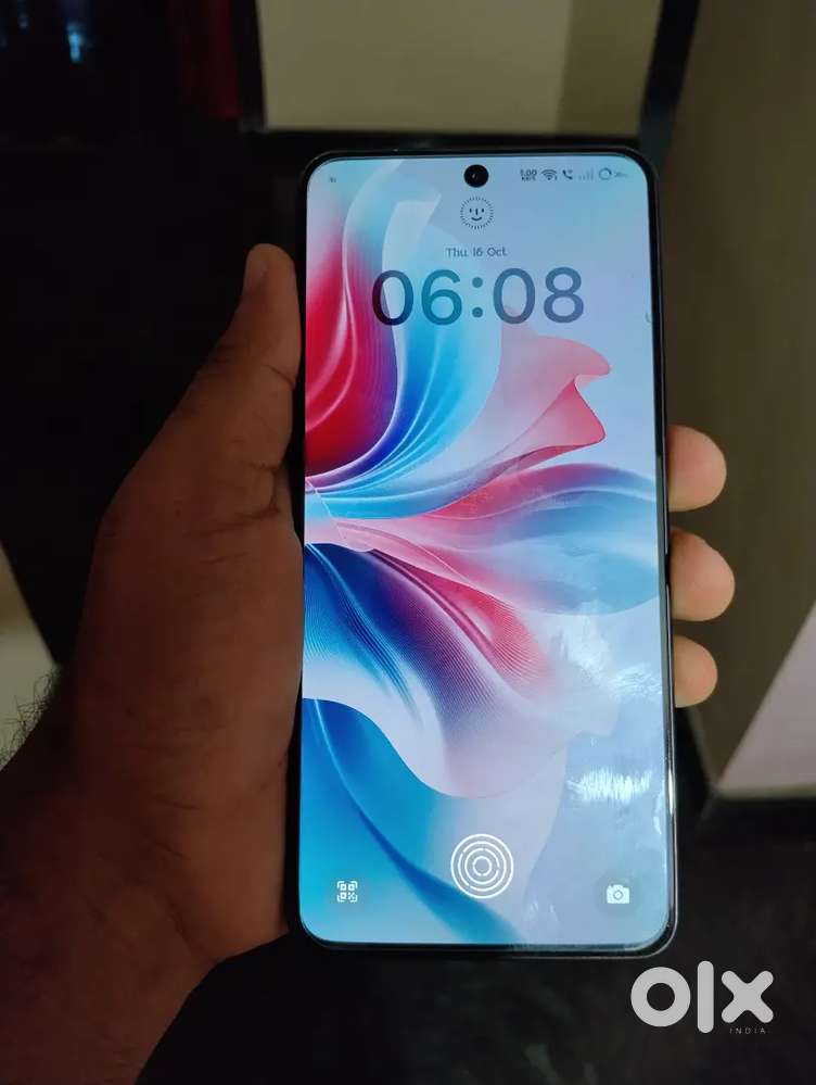 F25 Pro 5g
 256 storage  8+4 GB RAM
 With box + charger(67W)