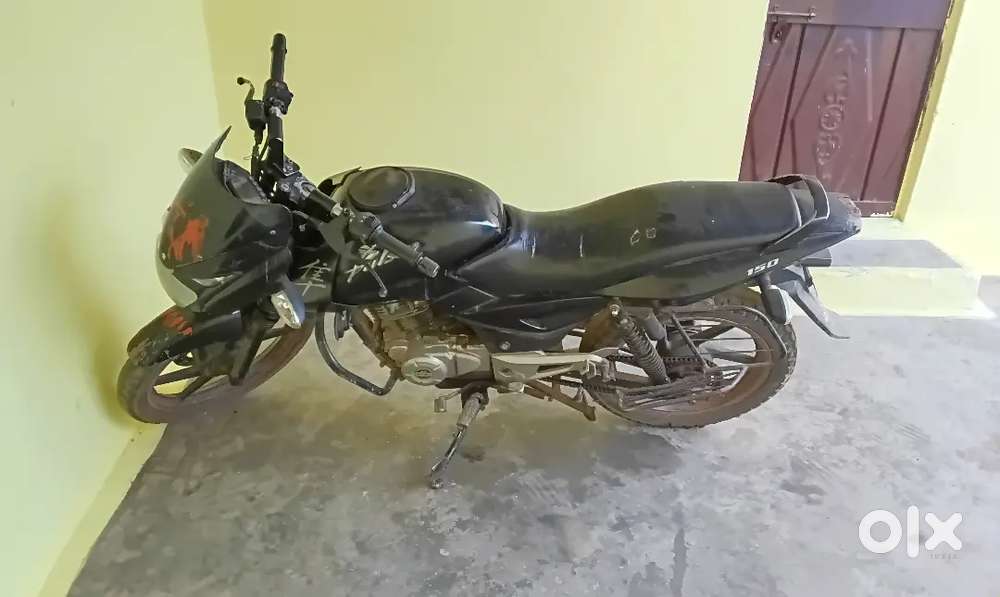 Pulsar 150 cc.