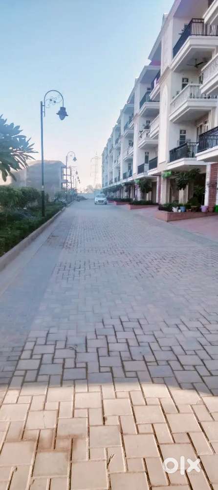 188 gaj plot for sale in Zirakpur aerovista airport road Zirakpur