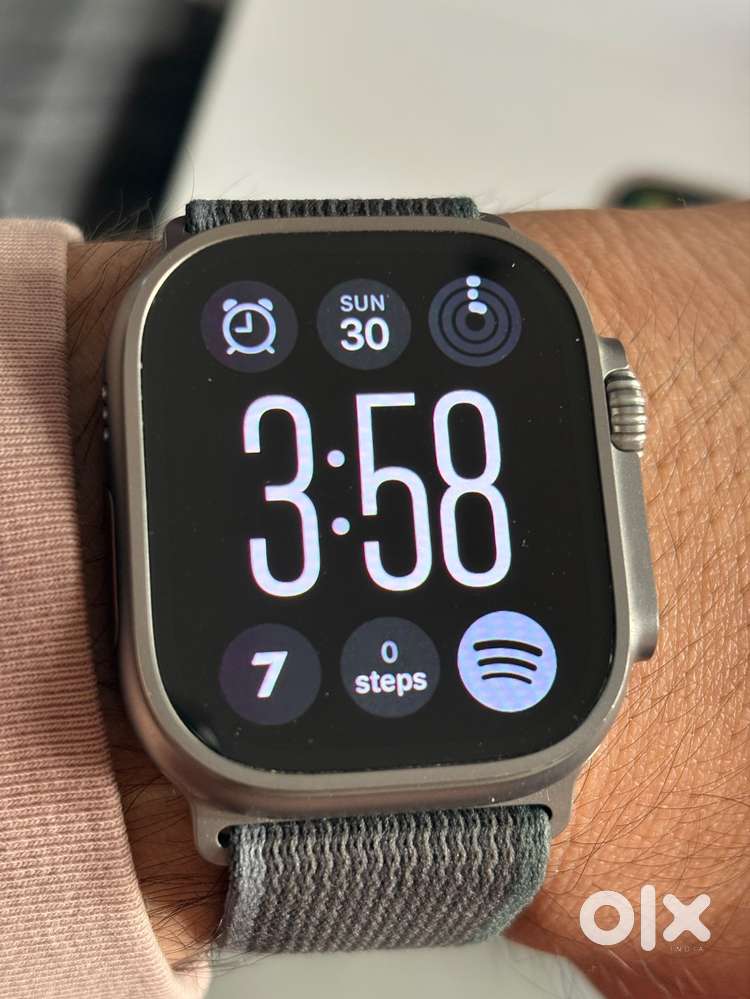 Apple Watch Ultra 2 (Cellular + GPS) 49MM Natural Titanium