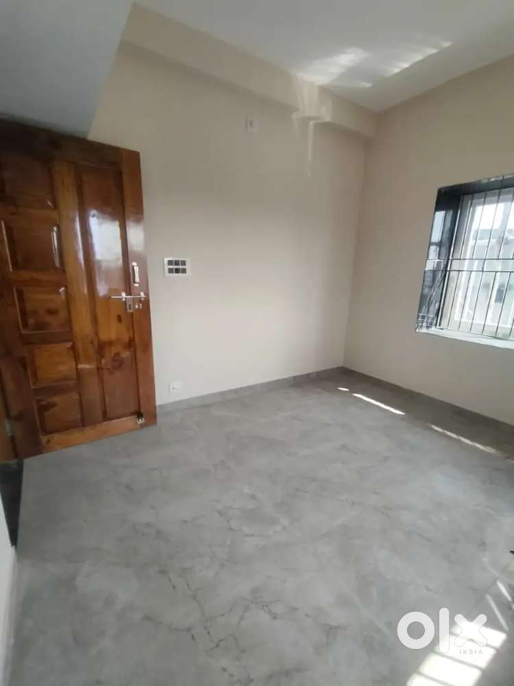 Family bachlar girls living room office